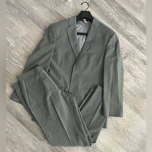 Men’s grey suit